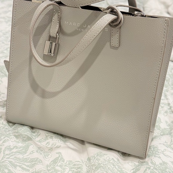 Marc Jacobs Cream Leather Tote - Picture 1 of 5